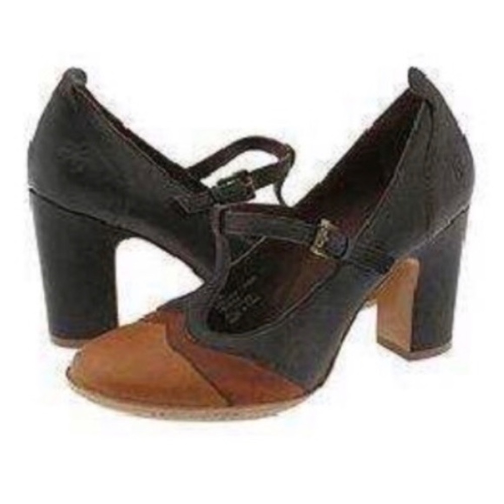 Frye Boots Adrienne T-strap Heels 🌼
